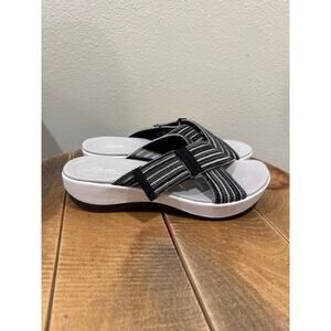Clarks Women's Arla Wave Cloudsteppers slide sandals size 10 black